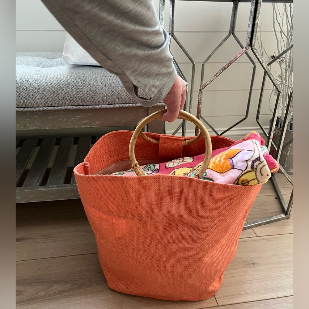 NWT Tangerine Orange MUDPIE Tote Bag w Bamboo Handles, beach or resort bag!